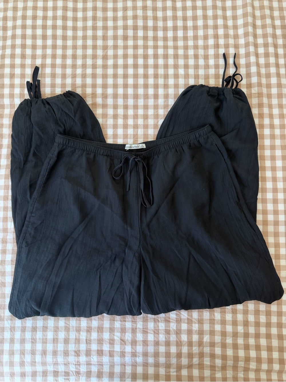 Abercrombie & Fitch Convertible Crinkle Balloon Pant